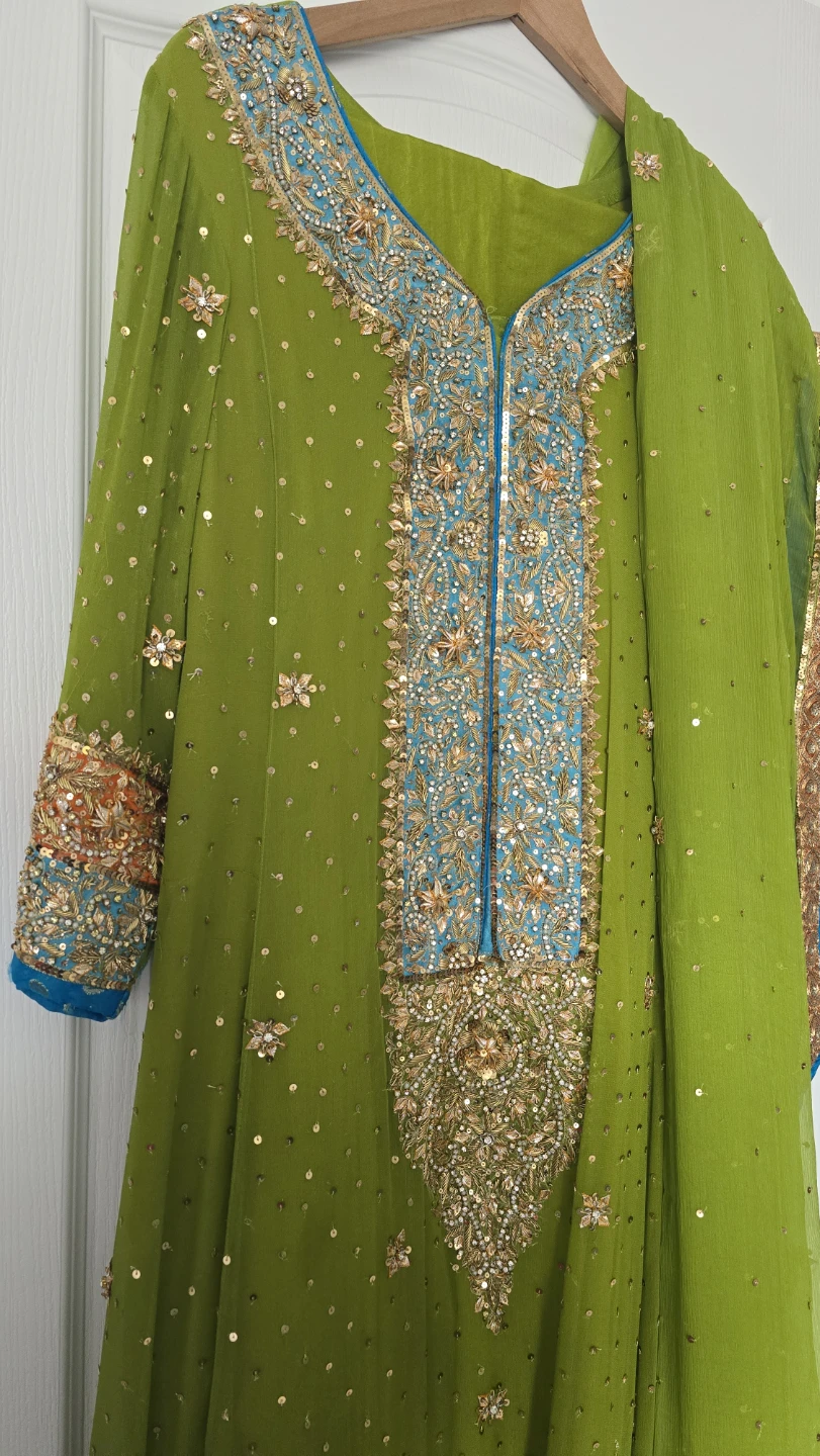 Traditional Pakistani/South Asian Shalwar Kameez - photo 3