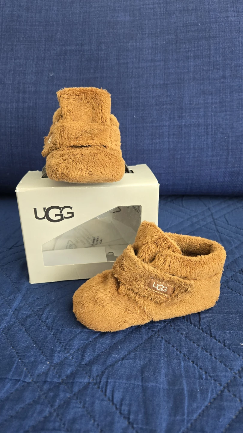 UGG Infant Booties size 4/05 - photo 2