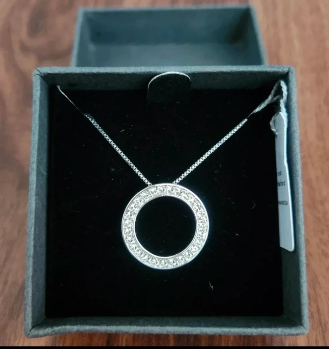 🏈Sparkling Circle Pendant Necklace in Box