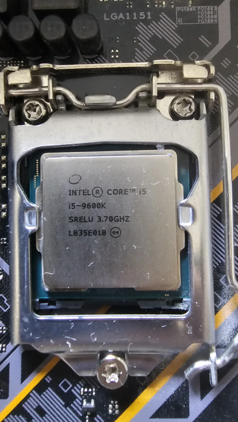 Intel I5 9600k - photo 2