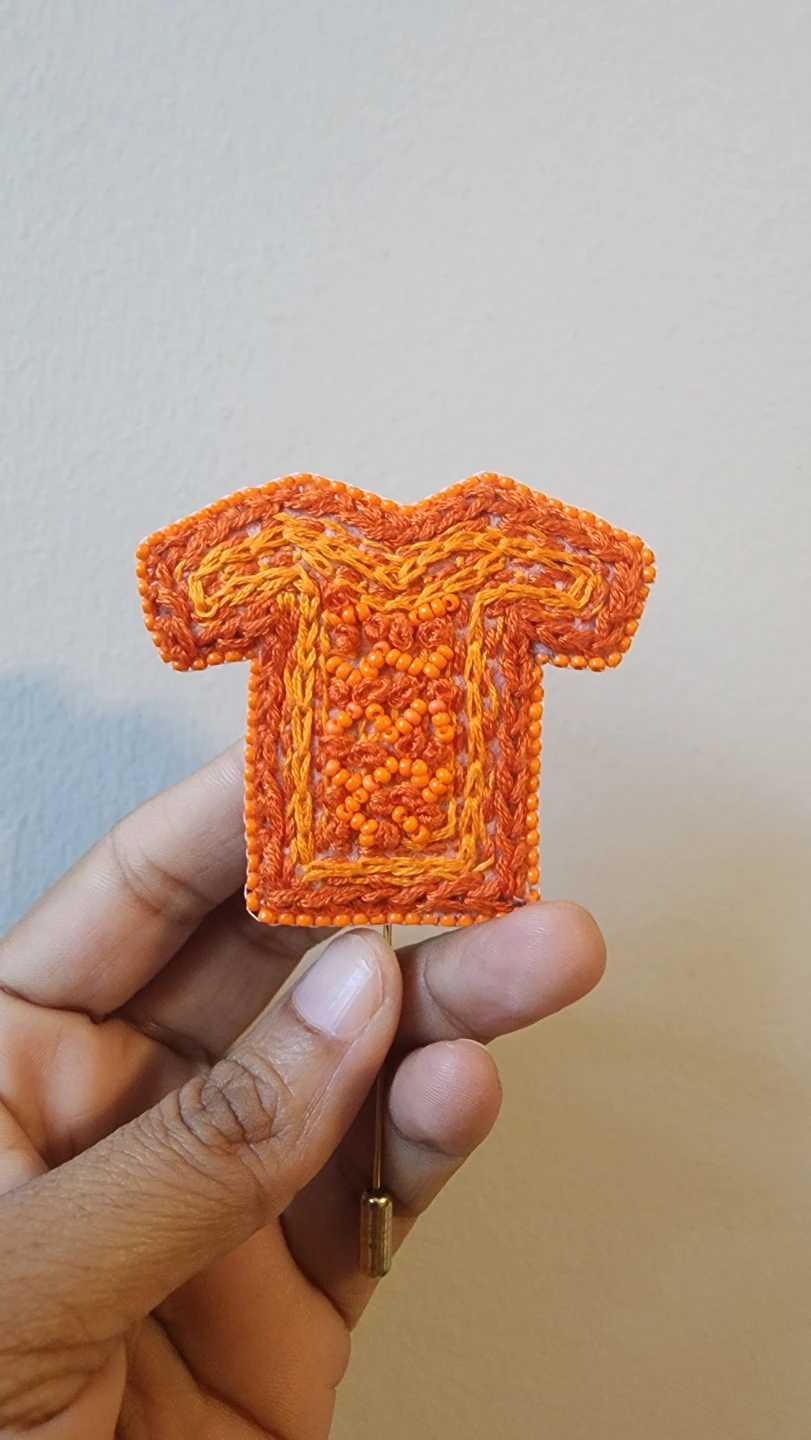Orange shirt day brooch - photo 2