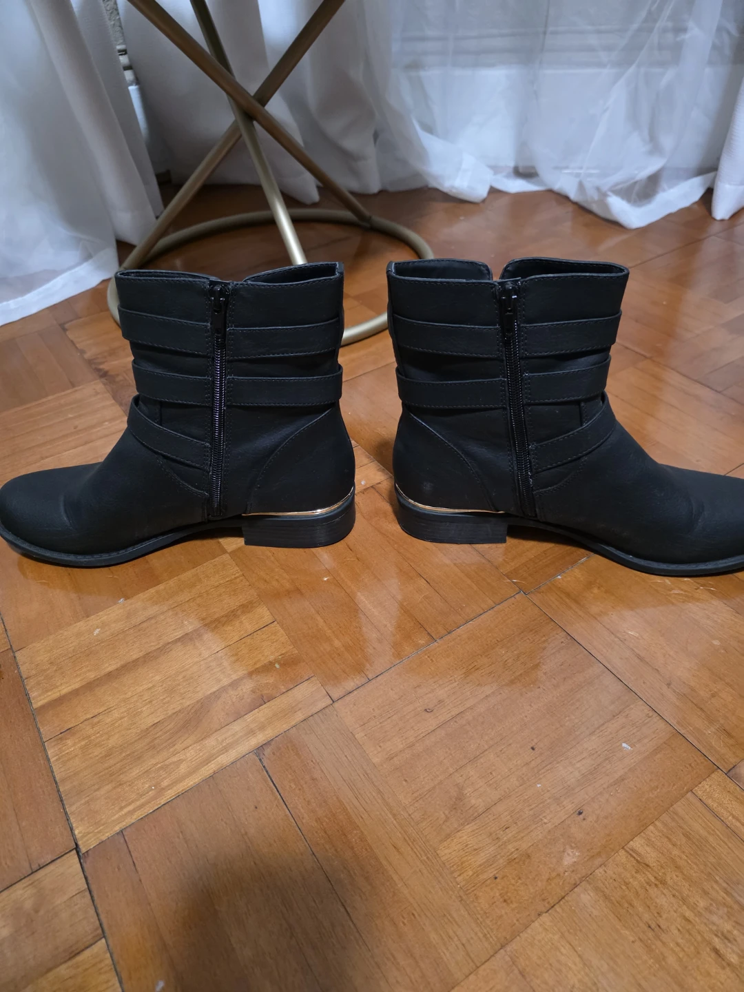 G by Guess Black Ankle Boots - photo 5