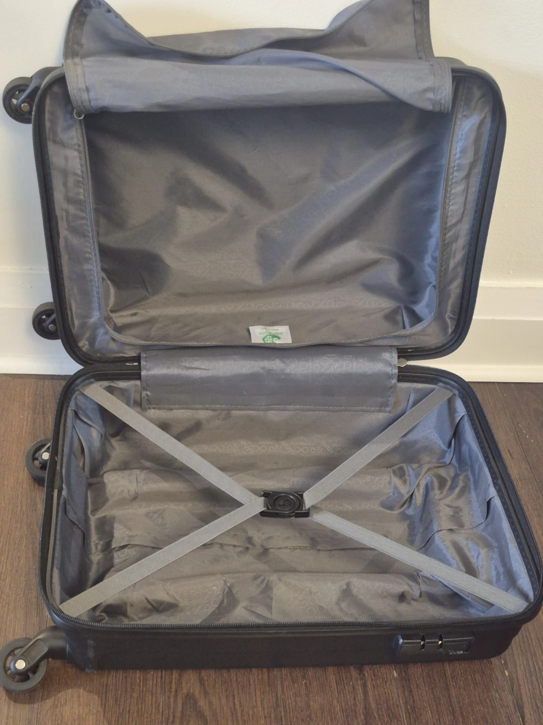 Kamiliant Black Hardshell Carry-On Luggage - photo 5