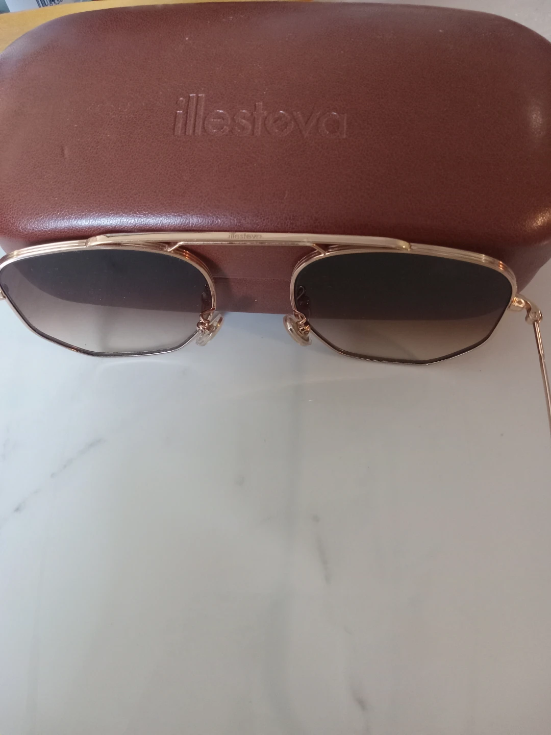 Illesteva sunglasses - photo 3