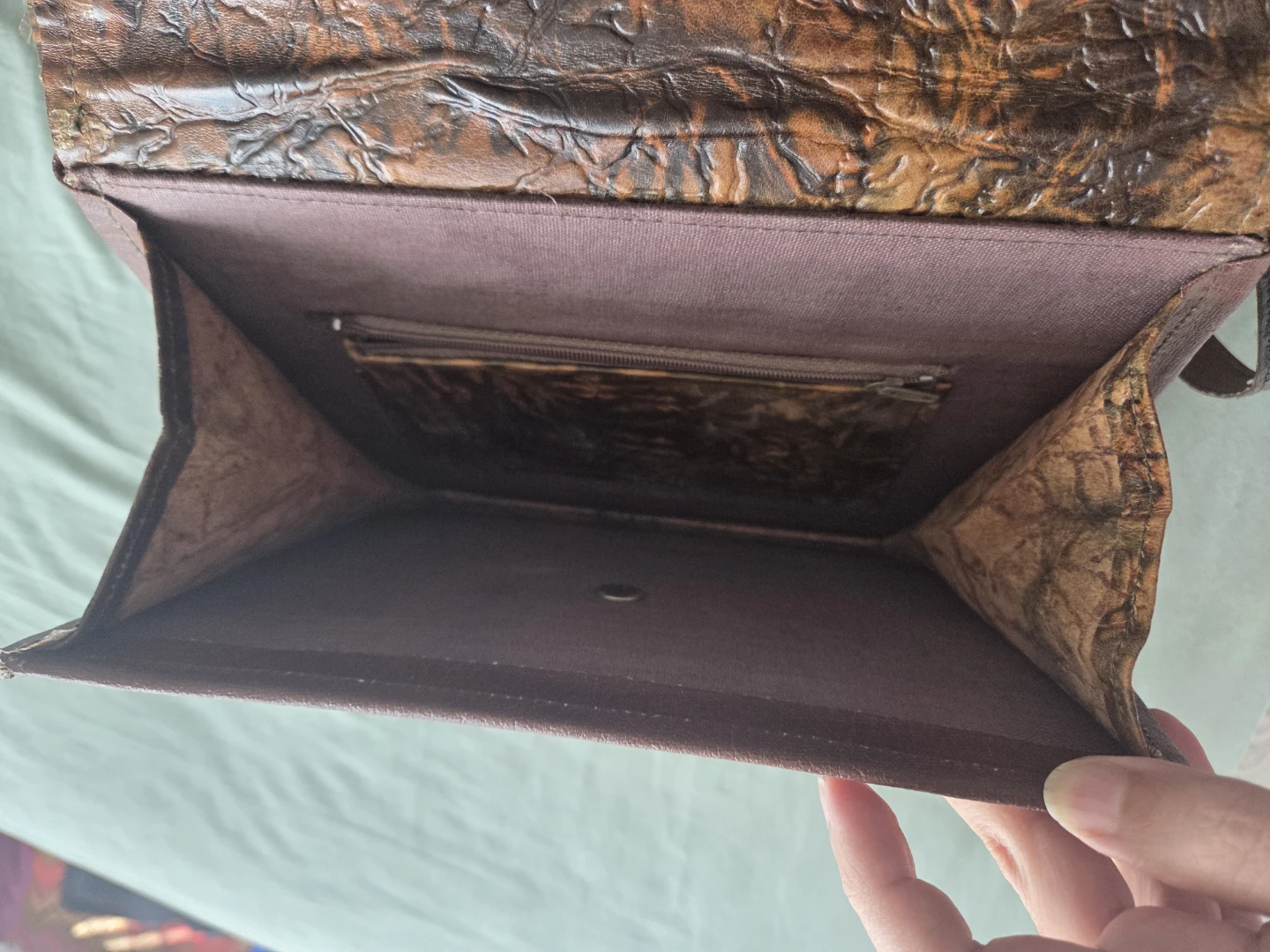 Handmade Egyptian Themed Leather Shoulder Bag - photo 3