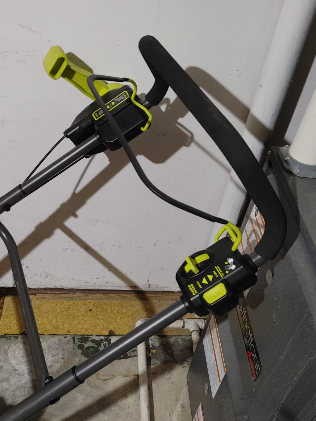 Ryobi 40V HP Brushless 21" Snow Blower w/ 2x 6Ah Batteries - photo 3