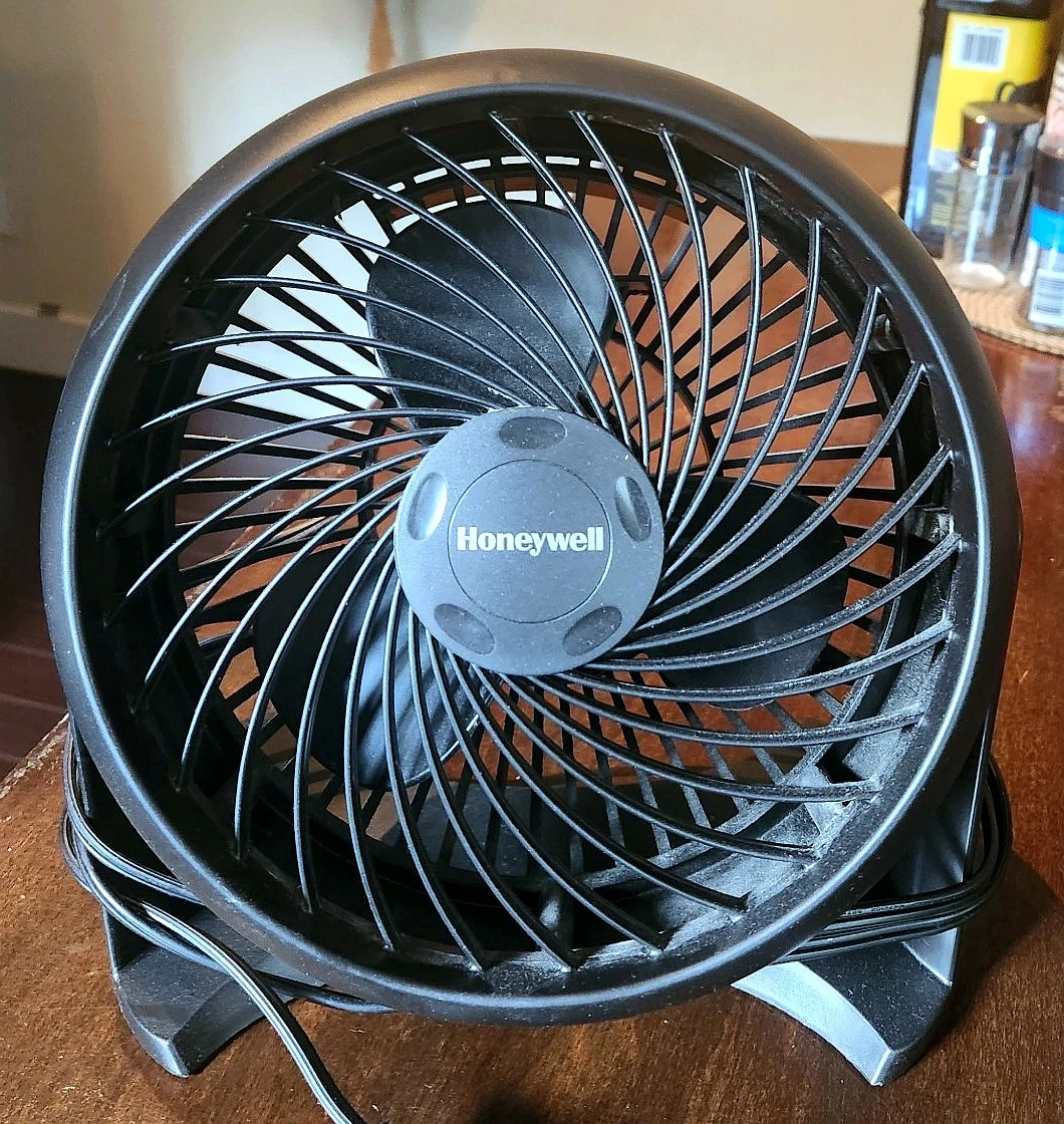 Honeywell TurboForce Table Fan (HT-900)