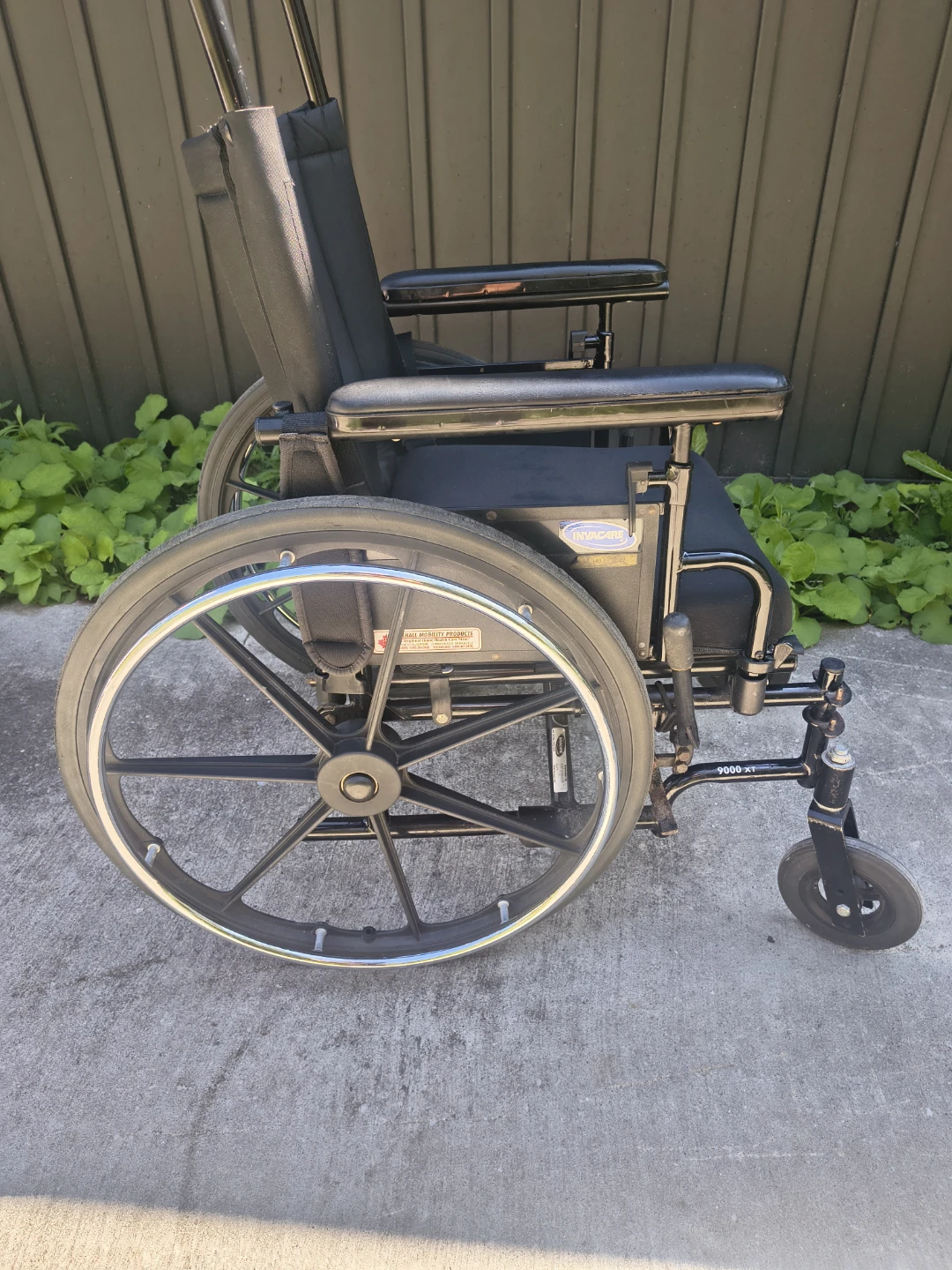 Invacare 9000 XT Wheelchair