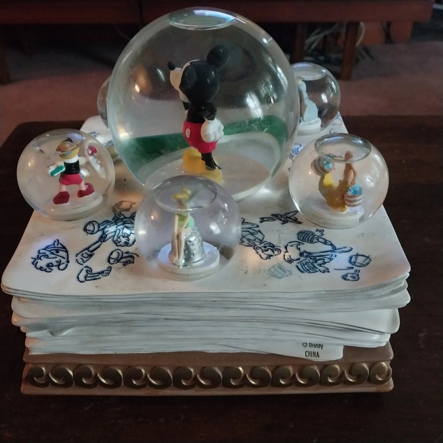 🏈Disney Direct Mickey Mouse Snowglobe🏈 - photo 2
