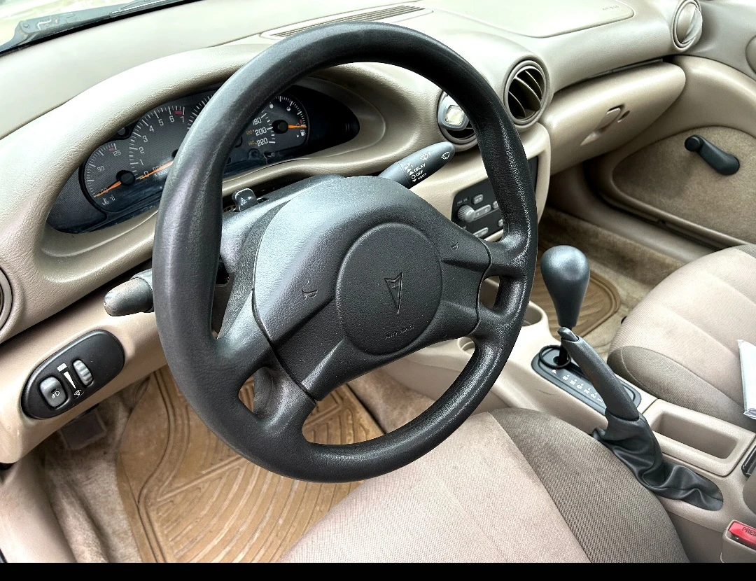 2005Pontiac Sunfire Sedan - photo 5