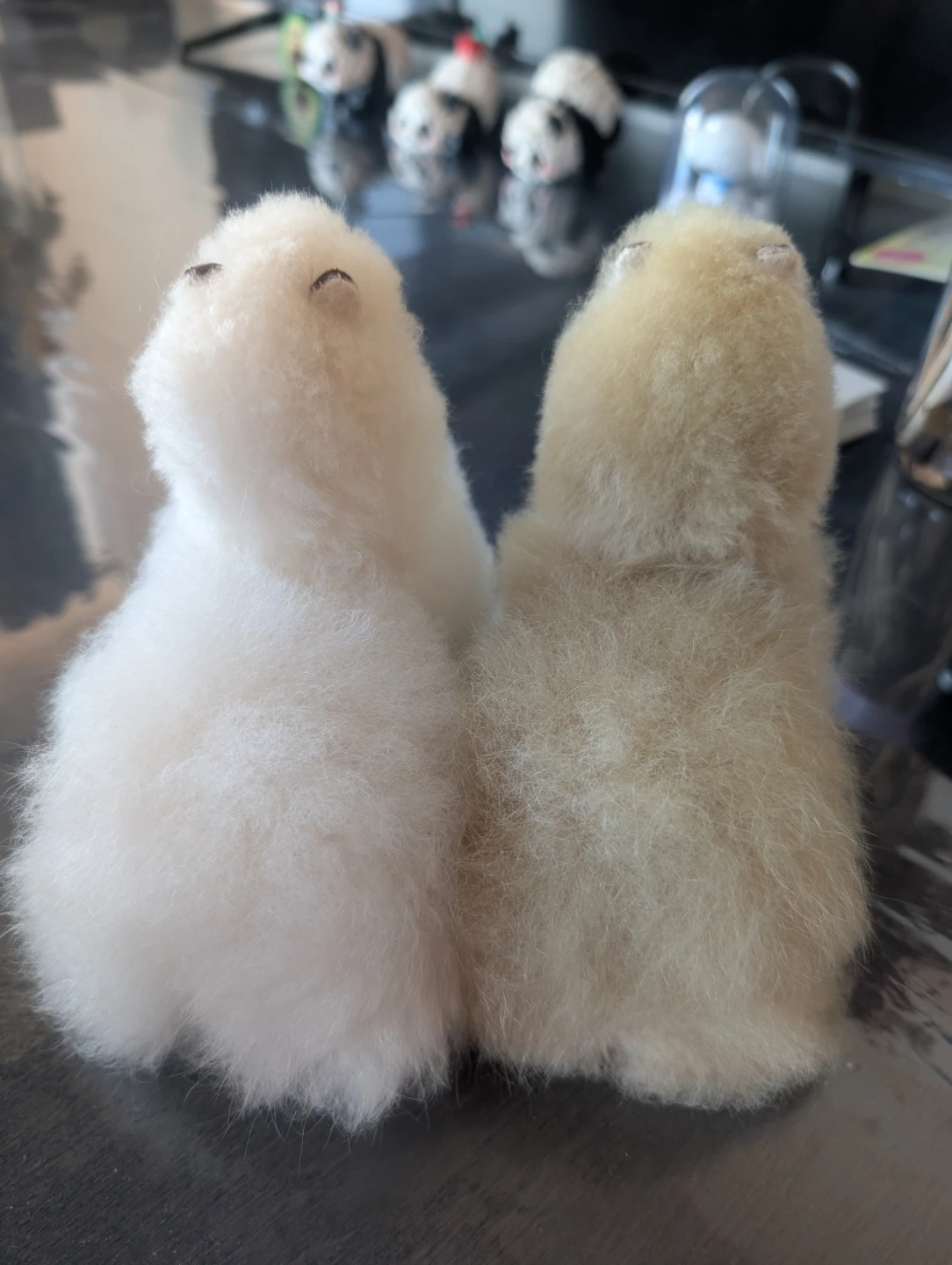 Set of two miniature alpaca wool figurines - photo 3