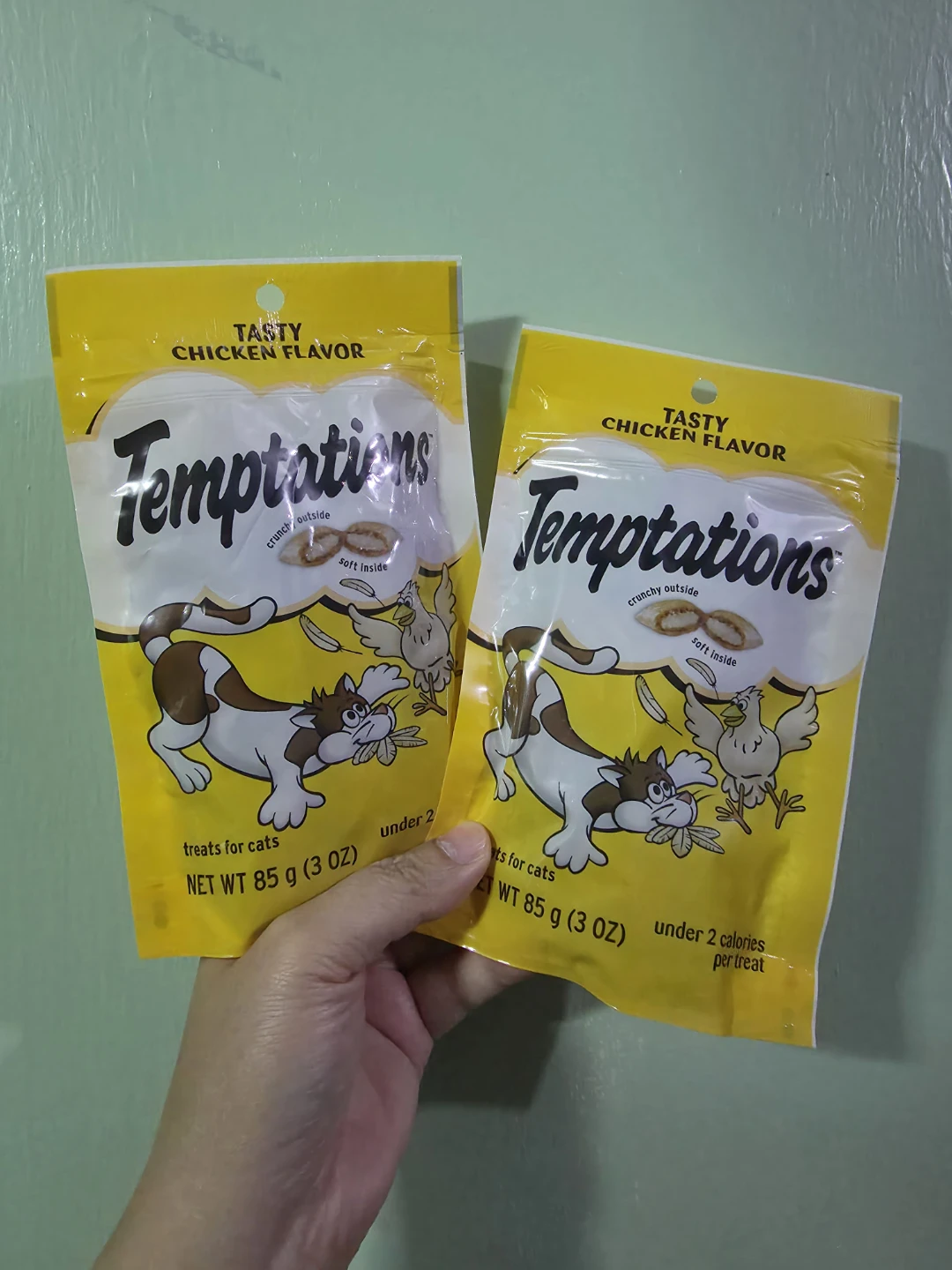 Temptations Chicken Flavor Cat Treats 3oz - 2pk 🏈