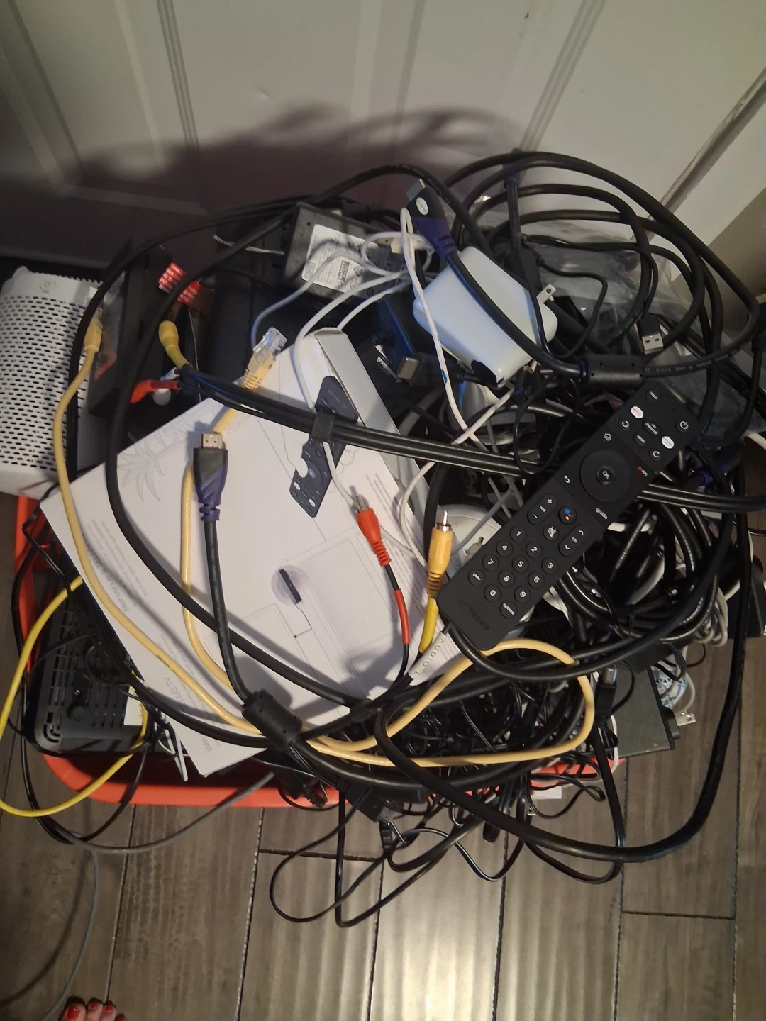 Over 25 pieces of cable equipment - photo 2