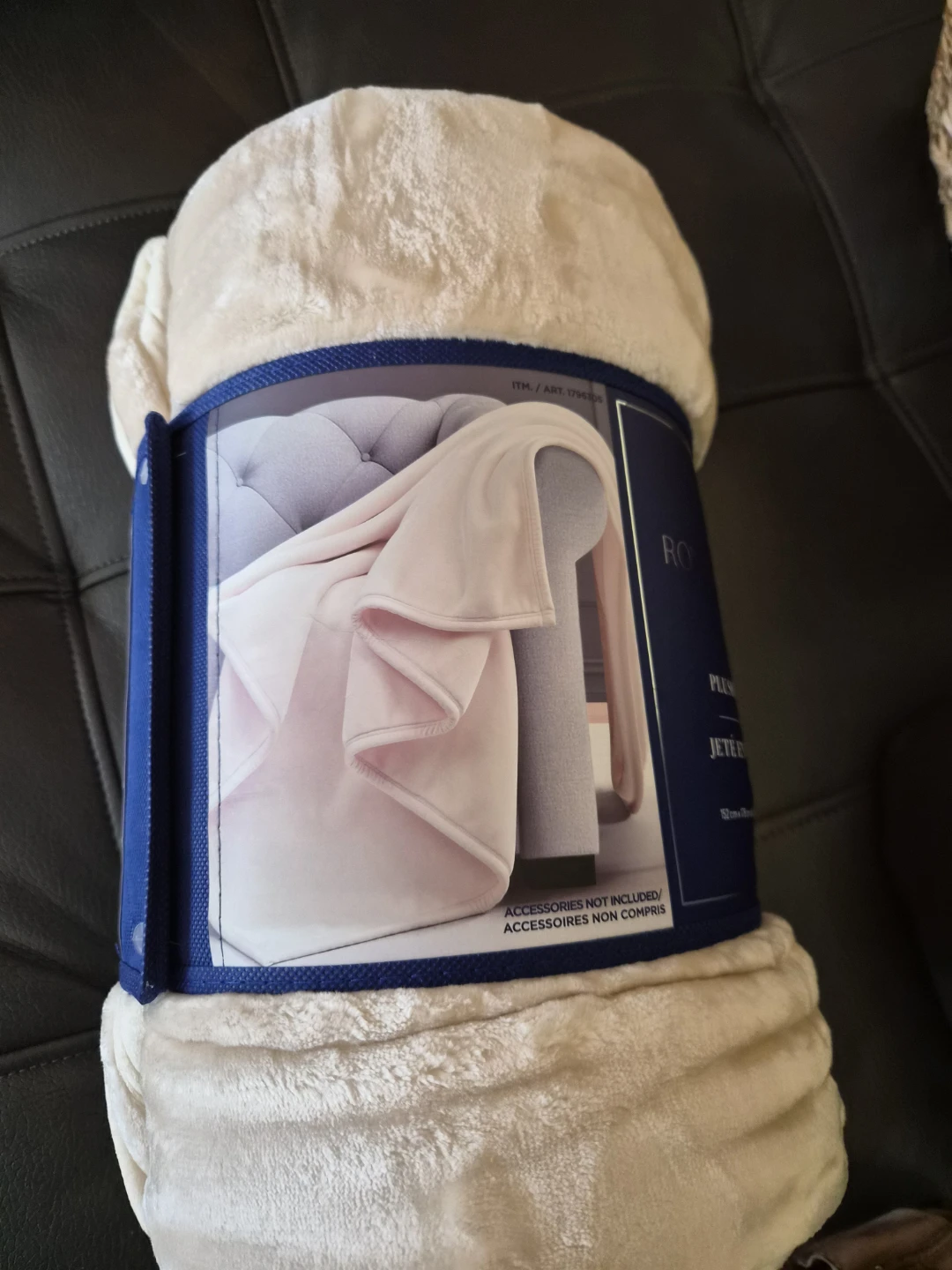 Royal Velvet Plush Throw Blanket - Beige - photo 3
