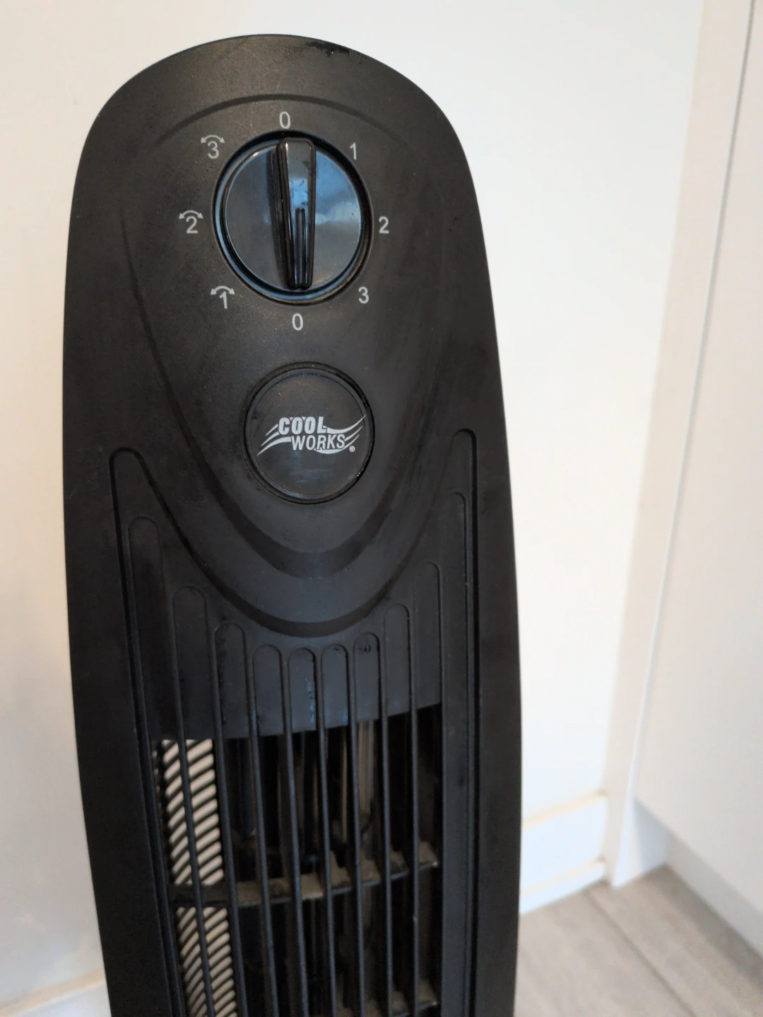 Cool Works black tower fan - photo 2