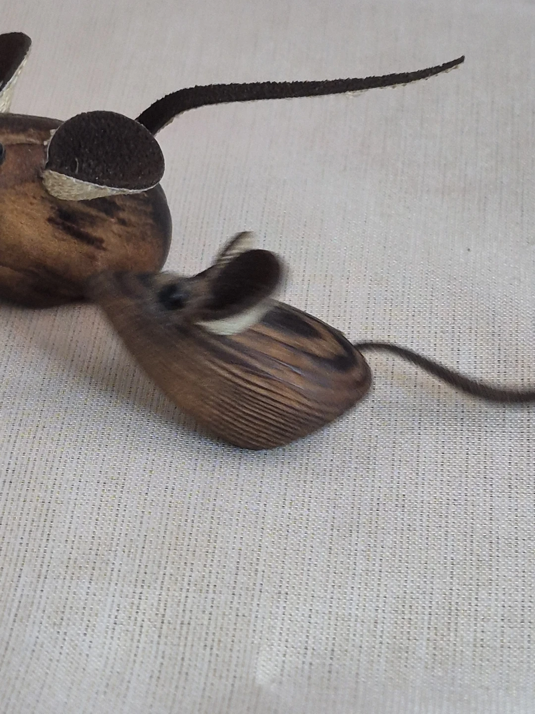 Pair of So Cute Vintage Tiny Hand Carved Hand Made Wooden Mice - photo 5