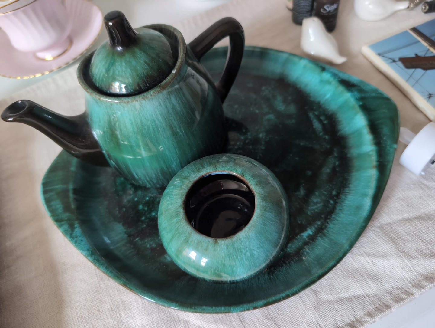 Blue mountain tea set