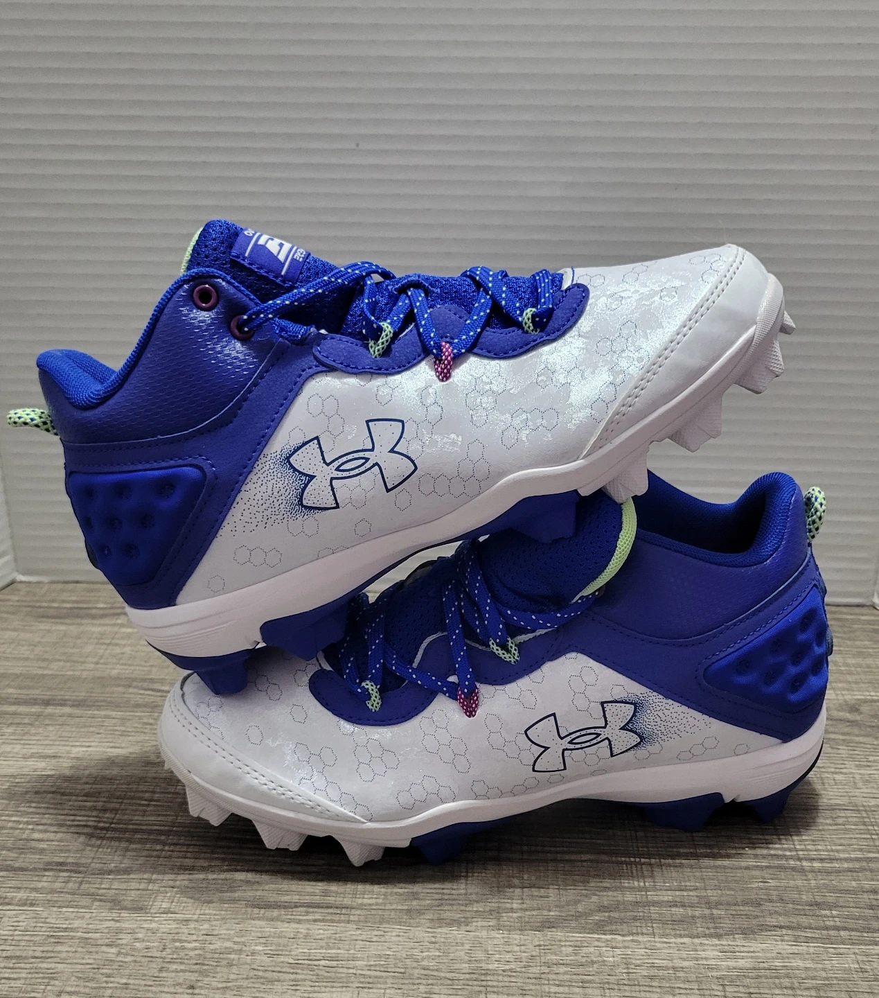Under Armour Baseball Cleats size 5
