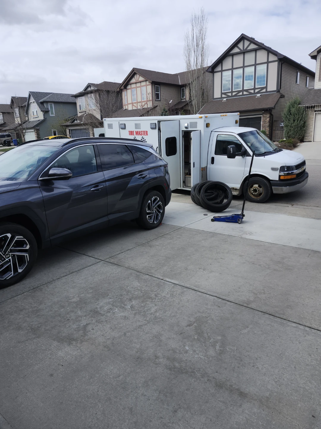Mobile tires service 403 560 3543