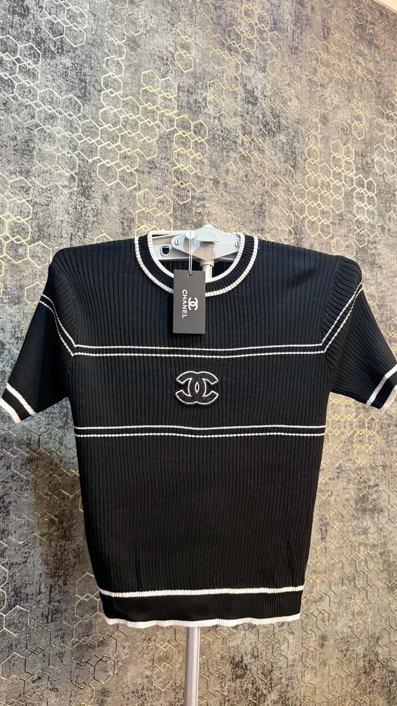 Chanel Black and White Ribbed Knit Top