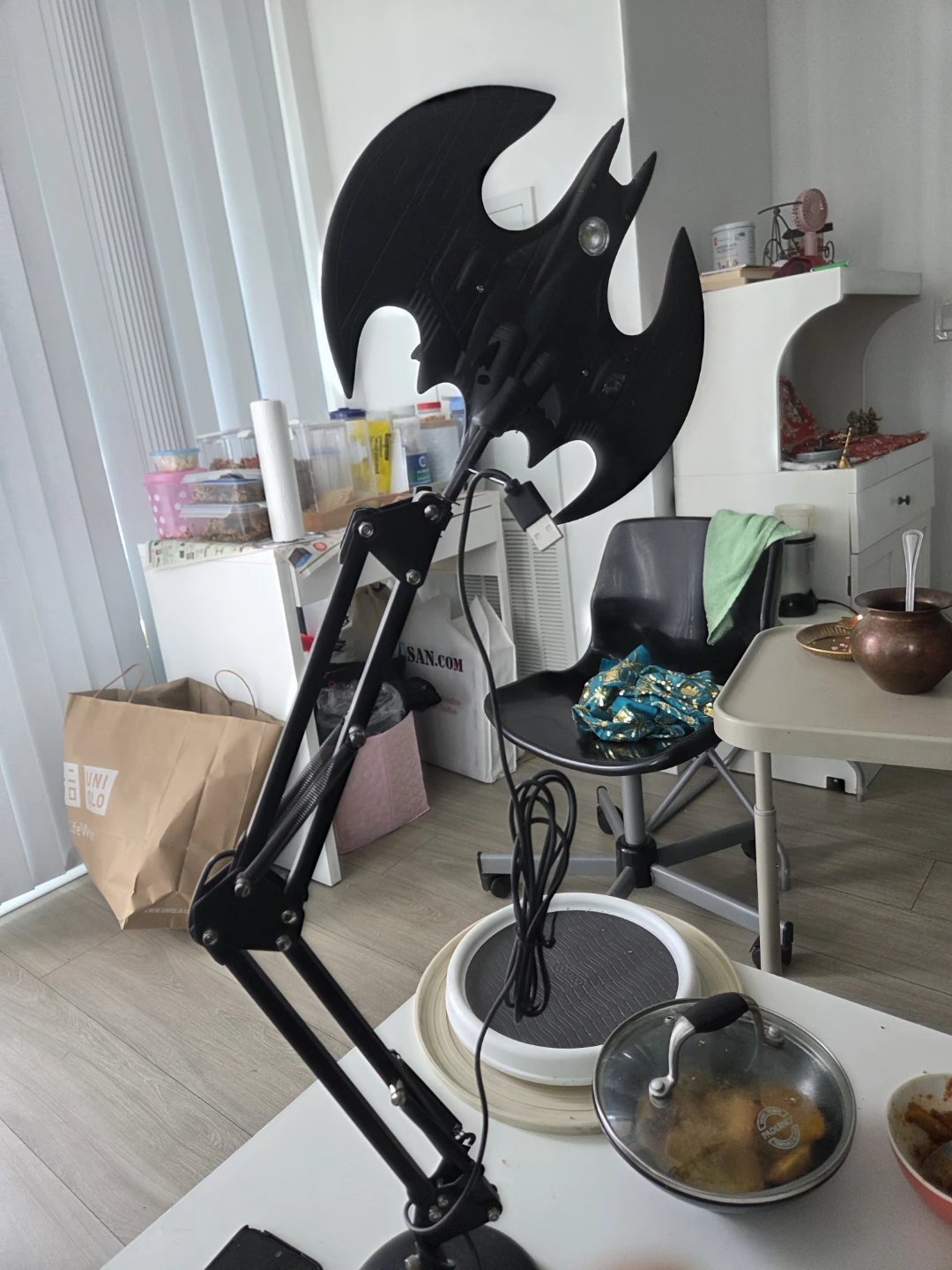 Black Bat-Shaped Desk Lamp - photo 5