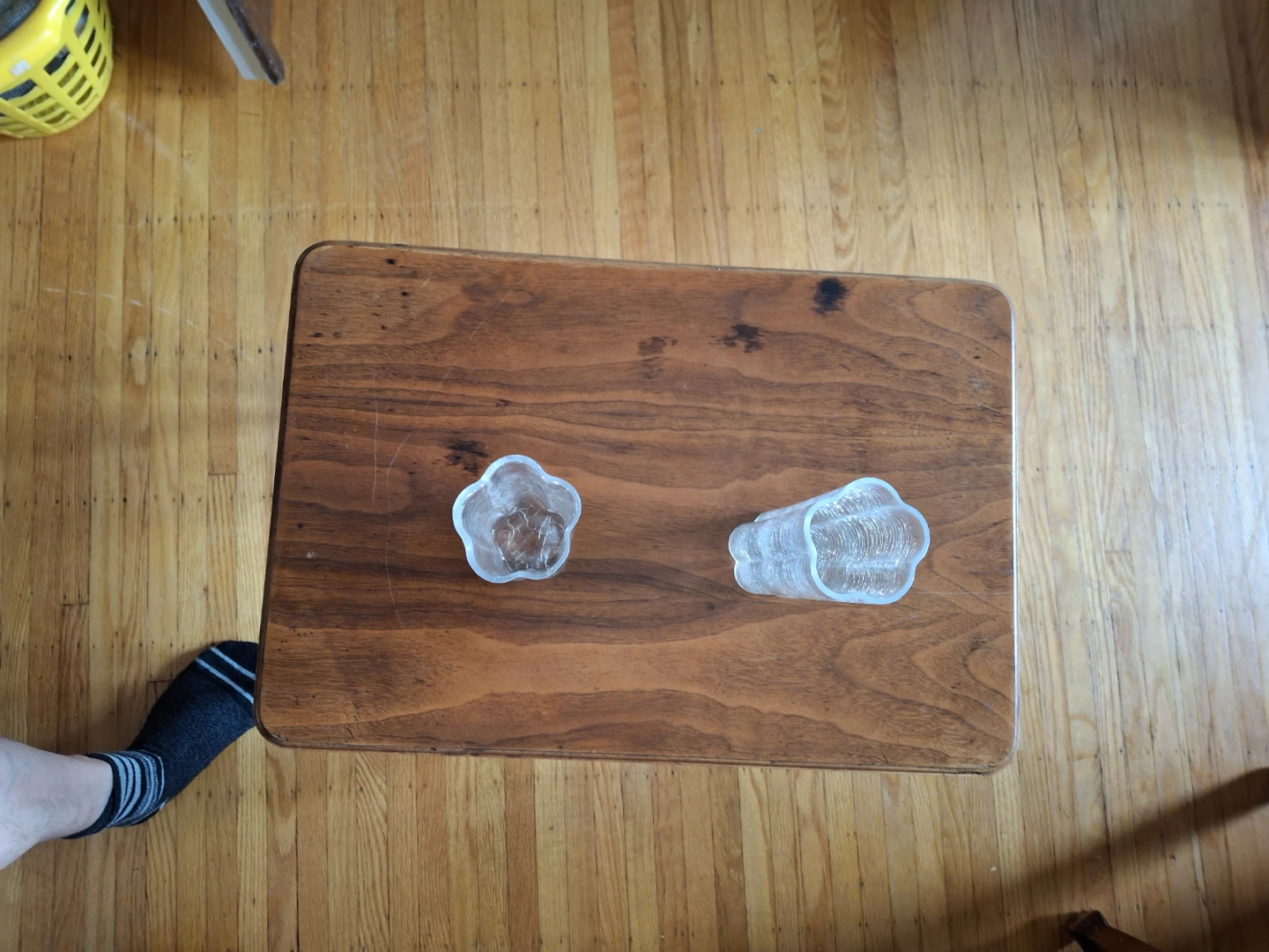 Two Crackle Glass Vases - photo 3