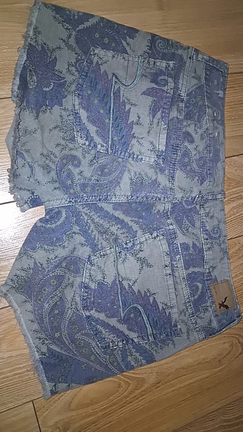 American Eagle Paisley Corduroy Shorts - photo 3