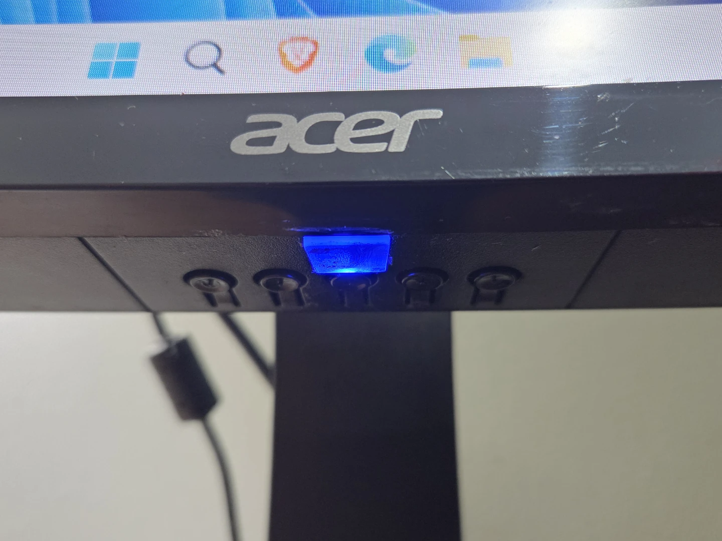 Curved Gaming 165Hz 27 Inch Acer WLED FHD Monitor - photo 5