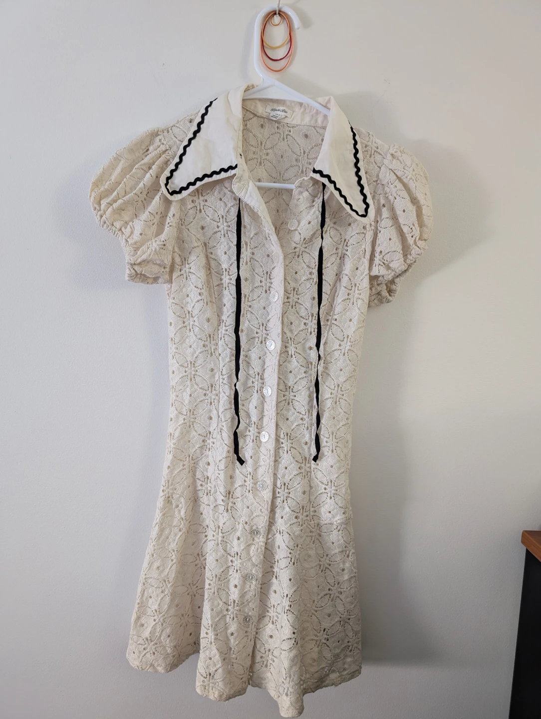 Kimchi Blue Women's Sexy Babydoll collared cream lace dress