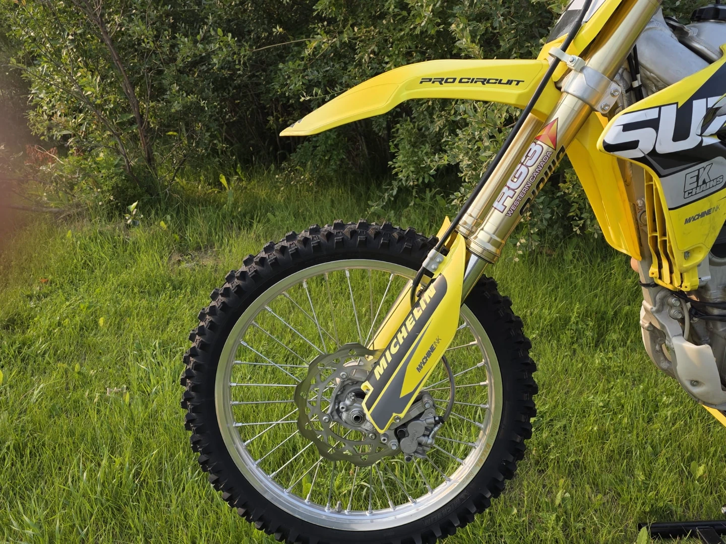 Suzuki RM-Z250 Dirt Bike - photo 2