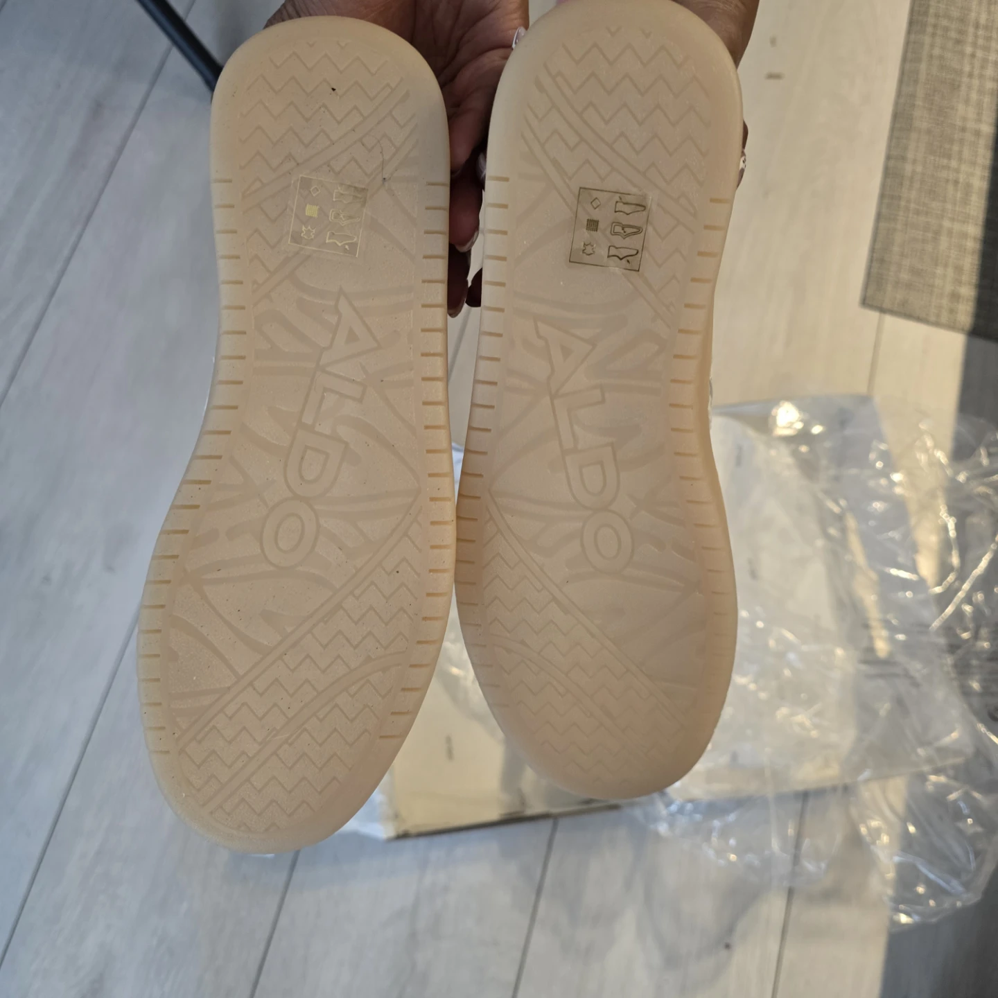 ALDO Sneakers with Pearl Accents - photo 2