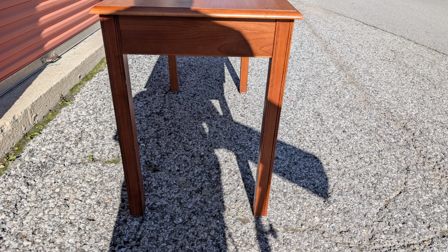 Wooden desk with one drawer - photo 2