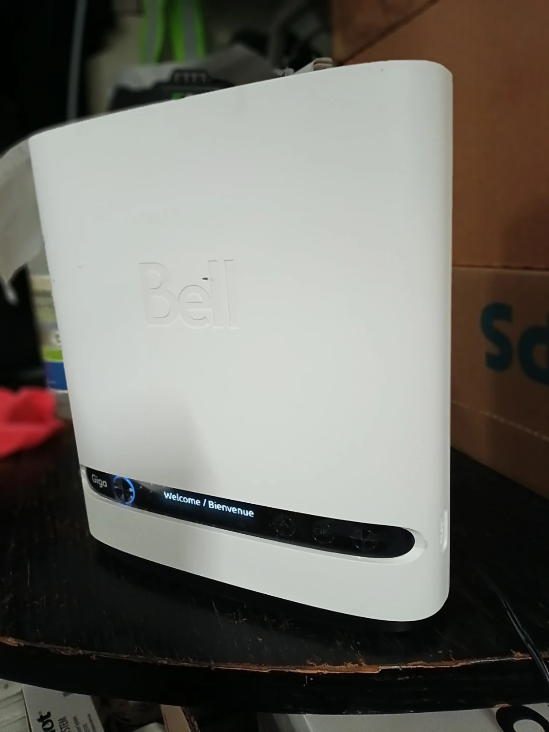 Bell Giga Hub Wifi Modem Router - photo 2