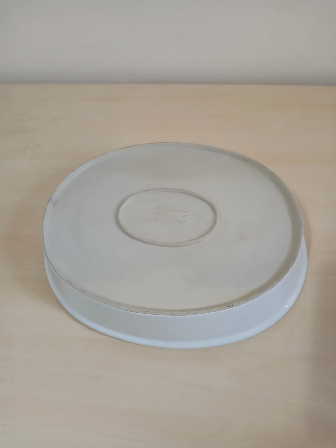 White Ceramic Round Baking Dish - photo 2