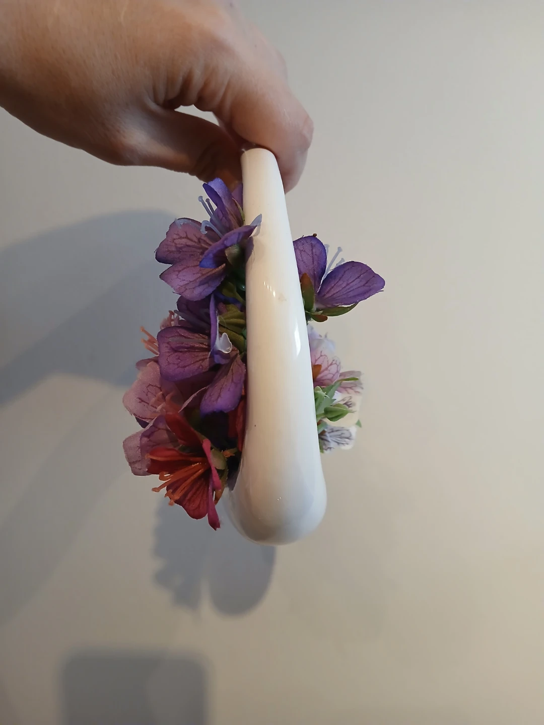 Ceramic Ring Vase with Artificial Flowers🏈 - photo 3
