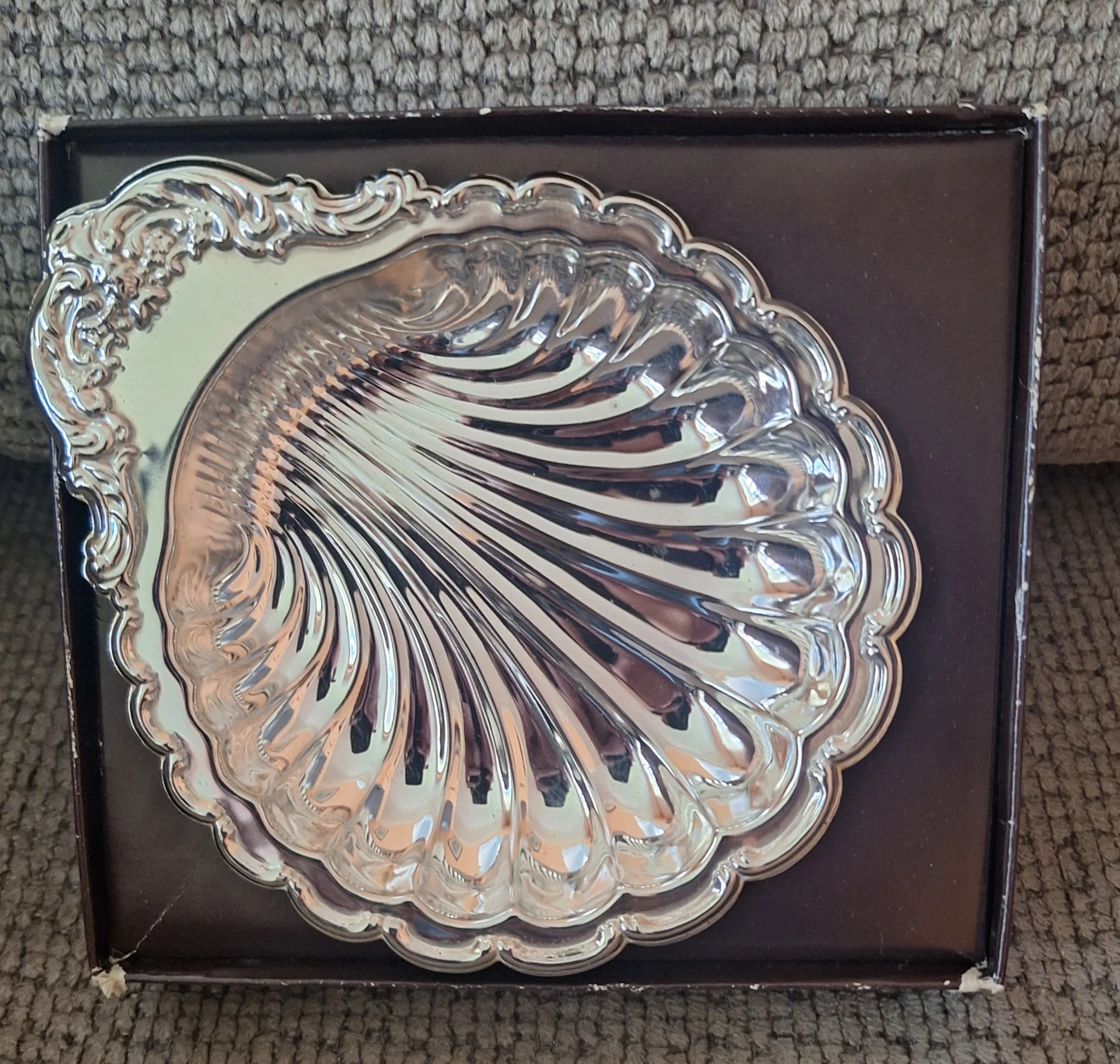 Vintage Silver Plated Hugo  Shell Dish in a box