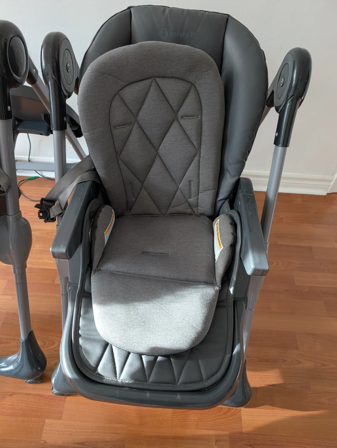 Safety 1st High Chair