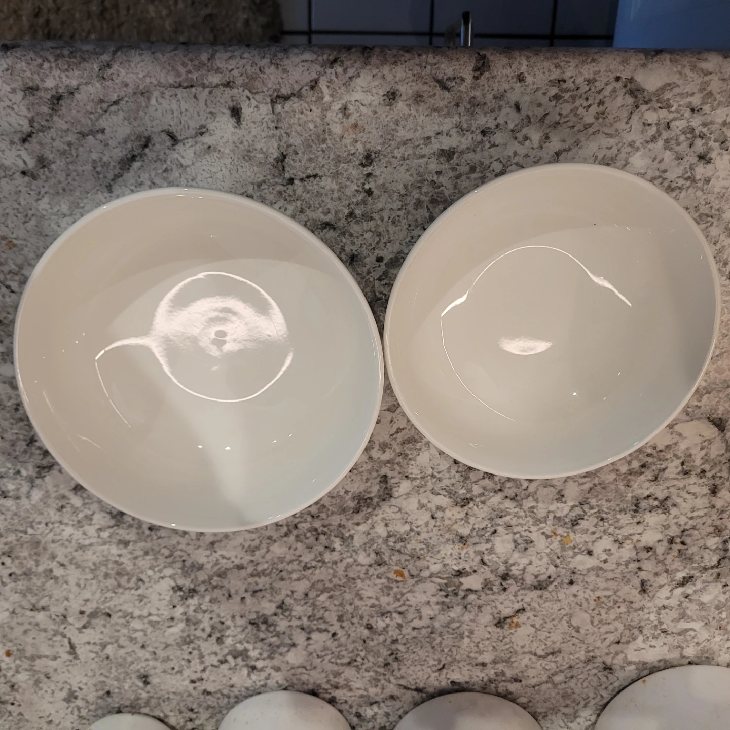 Set of 30 white ceramic dinnerware - photo 3