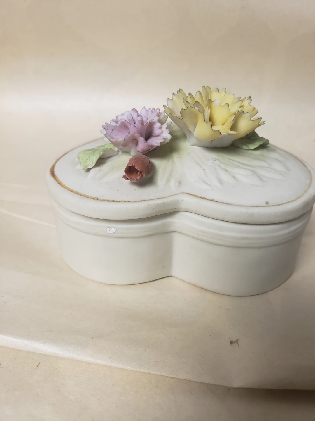 Heart Shaped Floral Porcelain Trinket Box - photo 3
