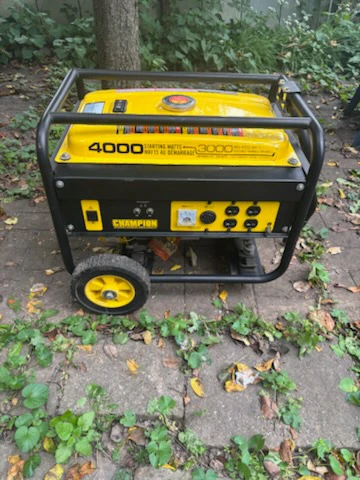 Champion 4000/3000 Watt Portable Generator - photo 2