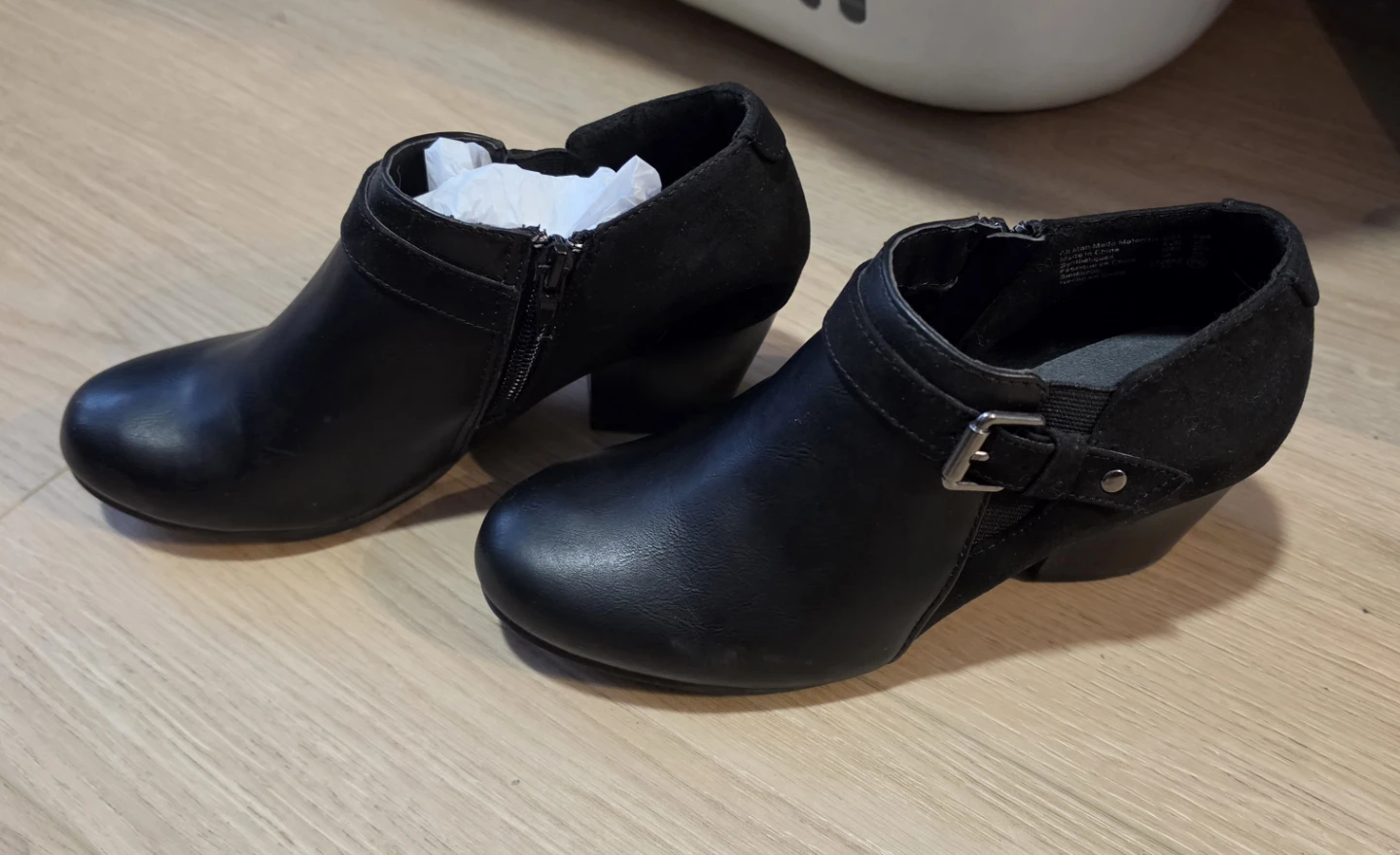 American Eagle Black Ankle Boots Size 5.5W - photo 2