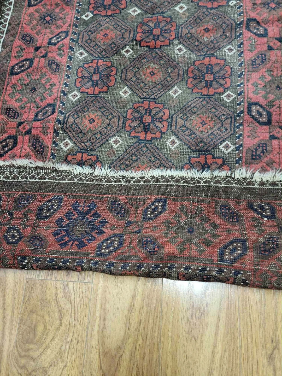 Antique 3 Woven Pattern Area Rug make an offer - photo 2