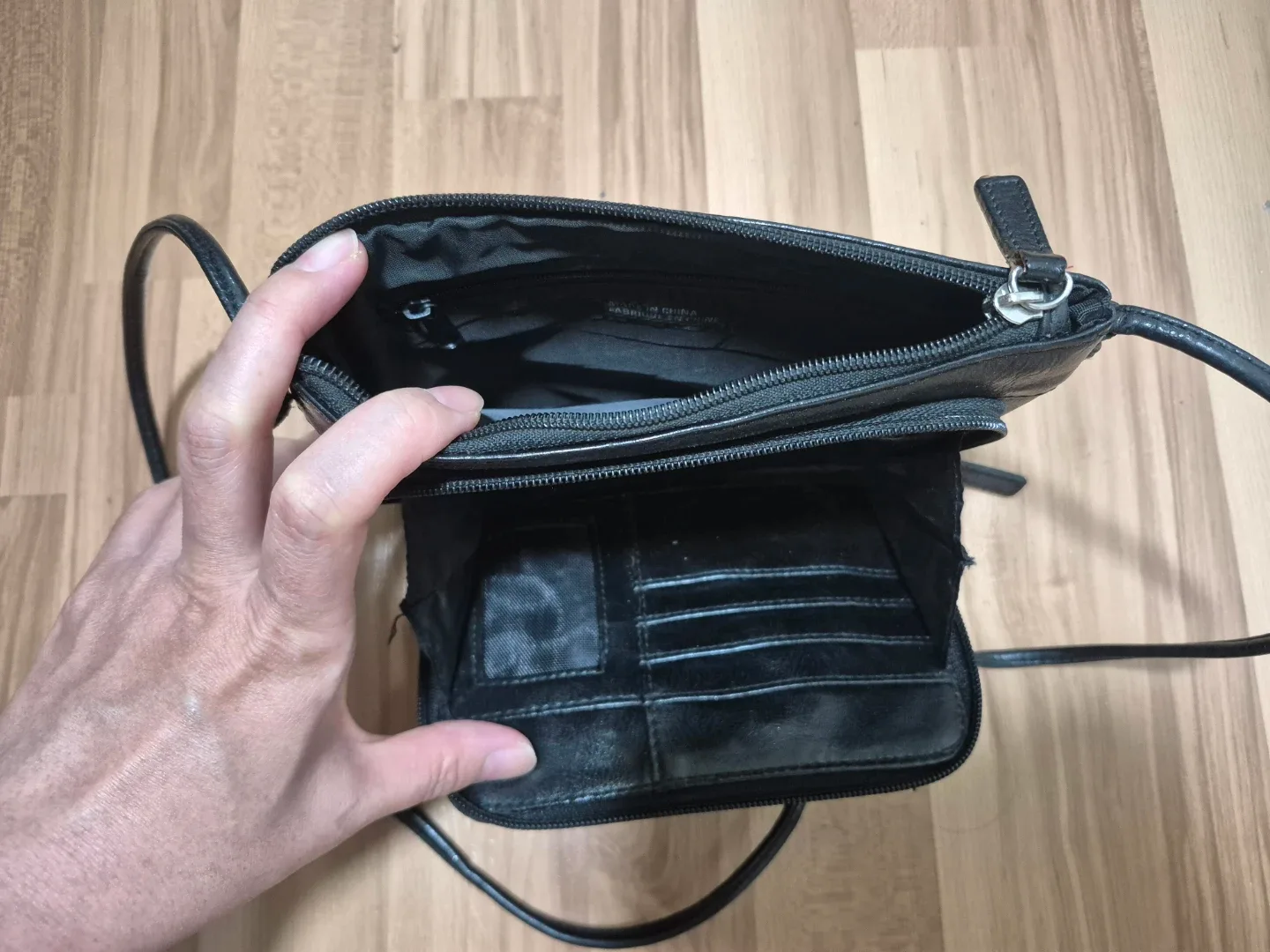 Dolce Vita black leather crossbody bag - photo 3