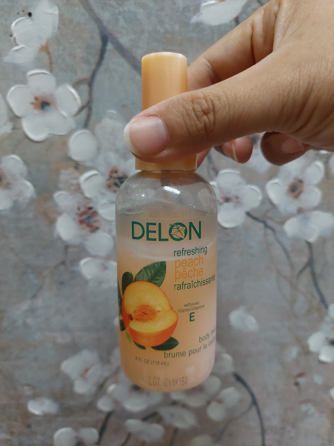 Delon Refreshing Peach Body Mist 🏈