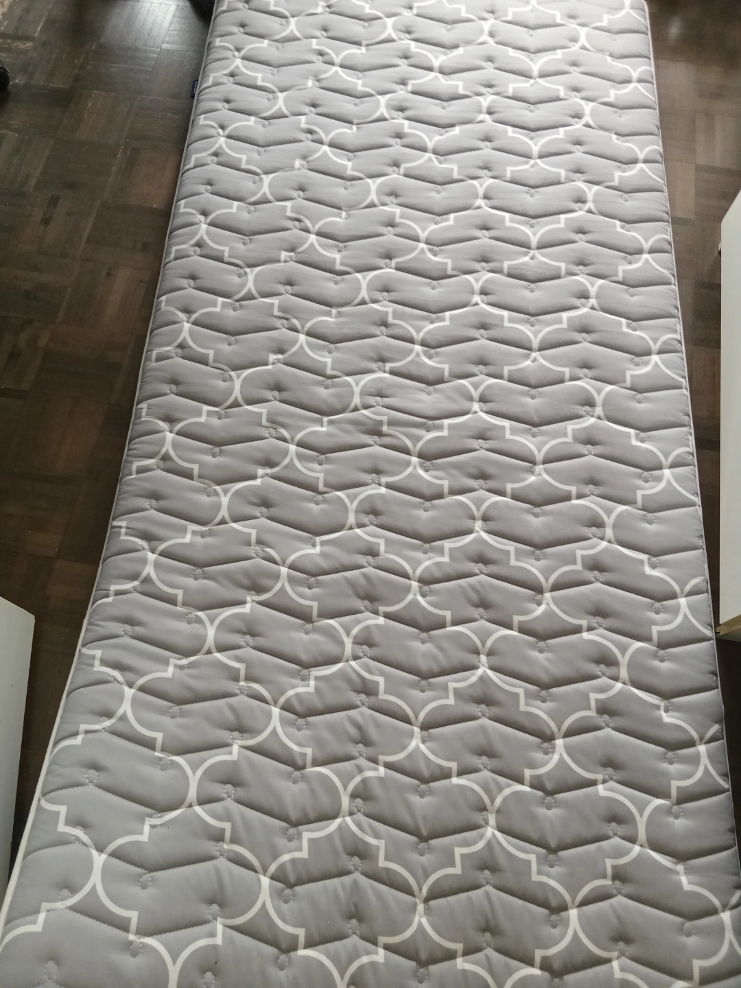 Twin size folding floor mattress
