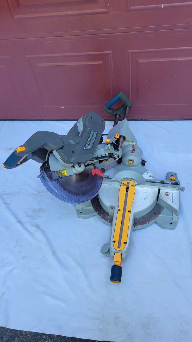 Maximum 10-inch Sliding Mitre Saw - photo 3