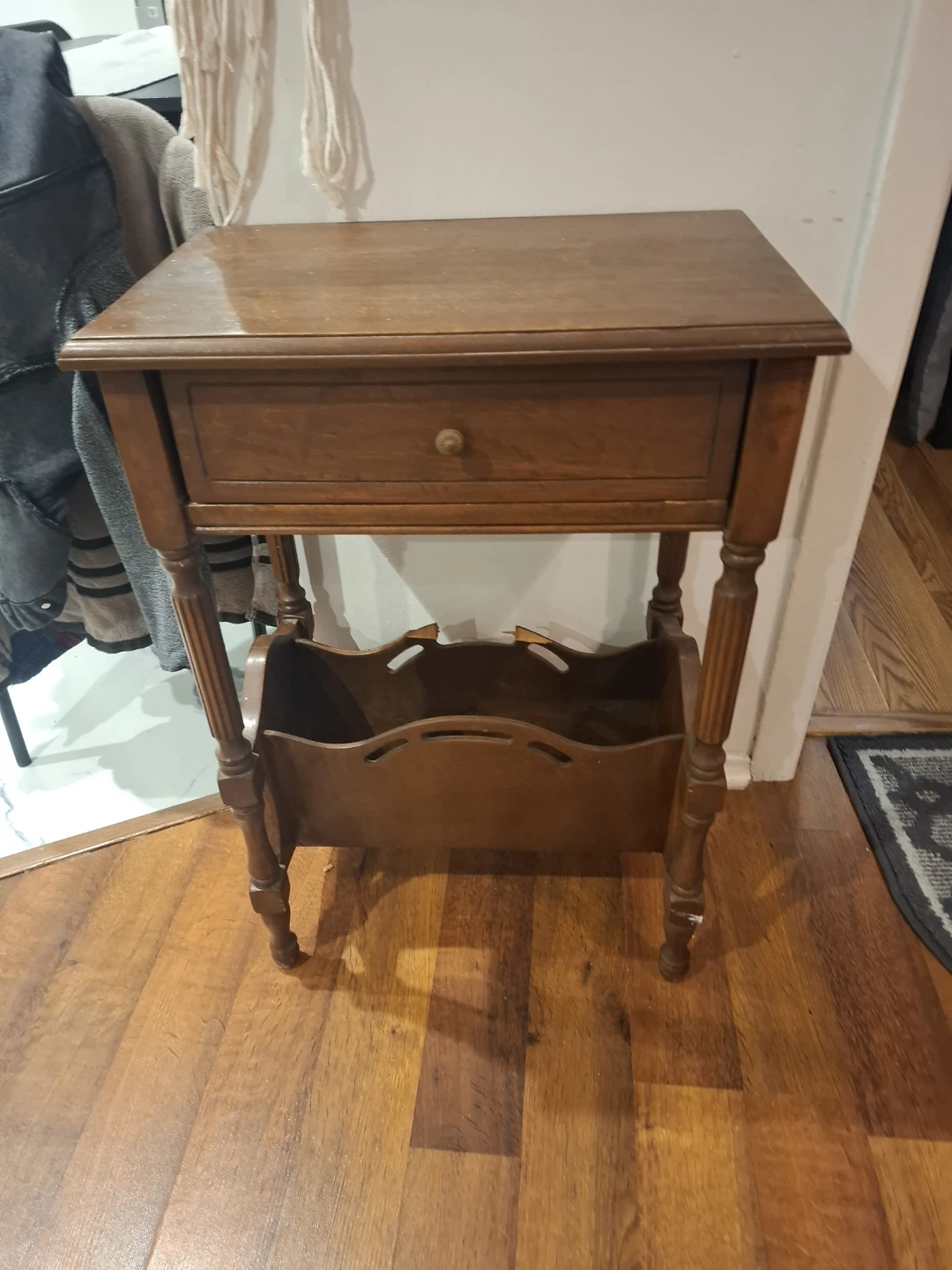 Vintage Wooden Side Table with Magazine Rack - photo 2