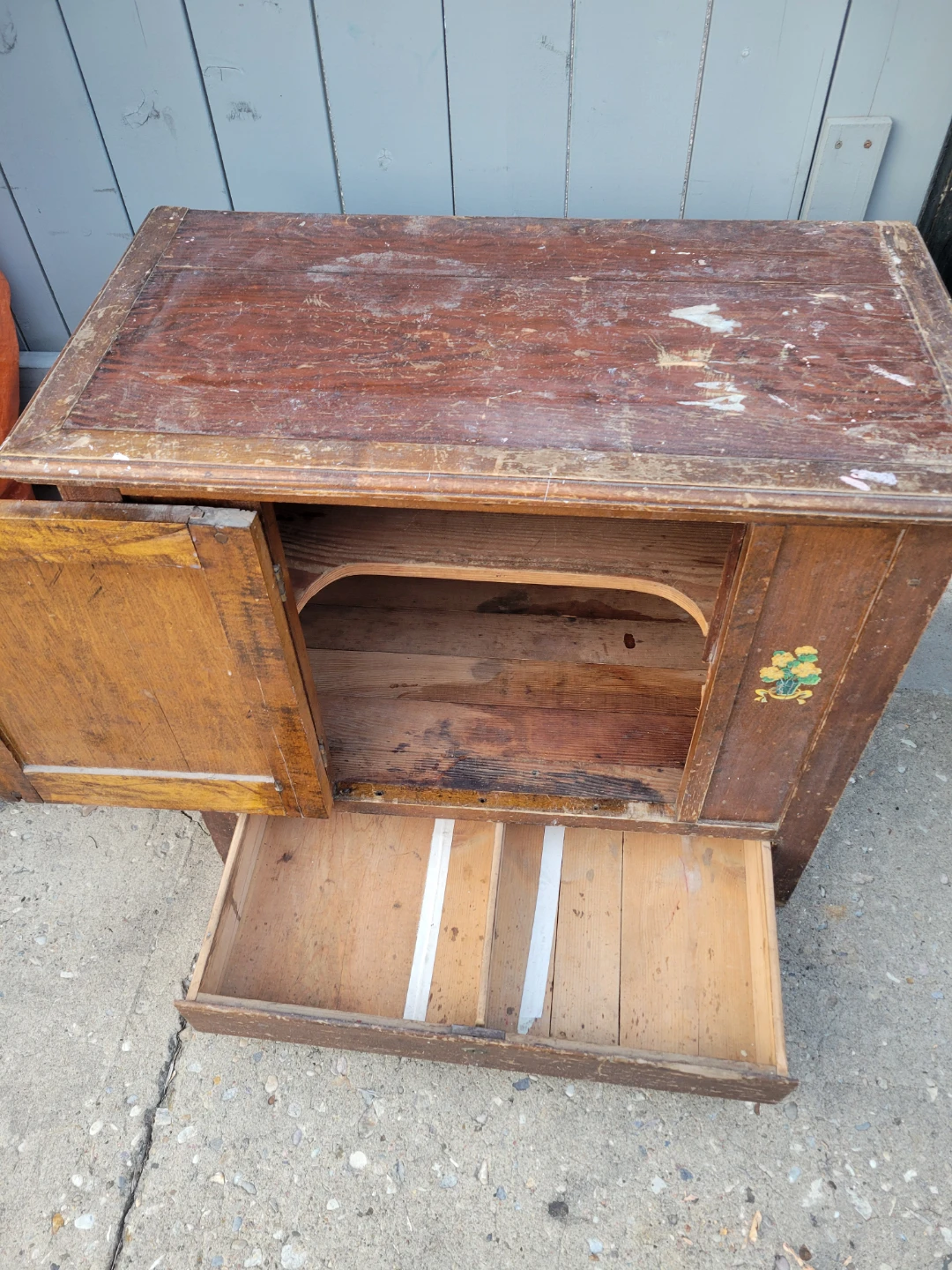 Vintage Pantry Cabinet - photo 2