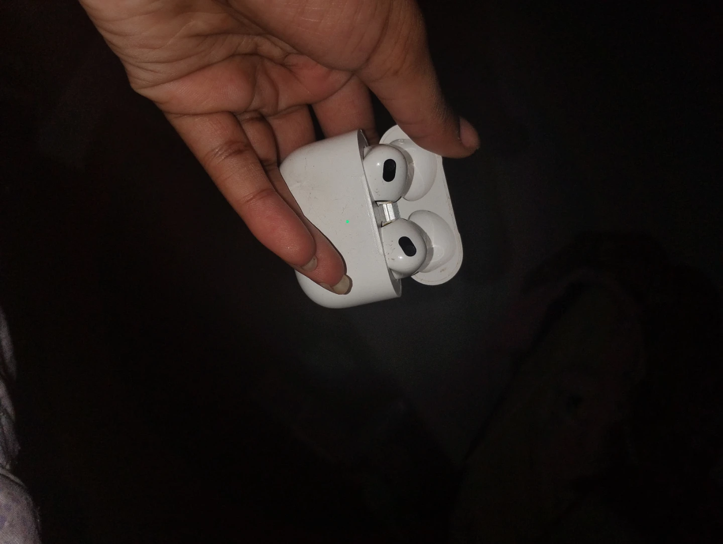 Apple AirPods - photo 2
