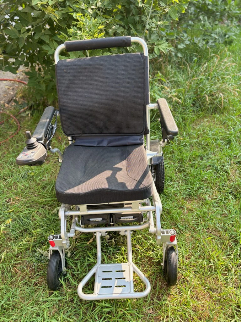 Folding Electric Wheelchair